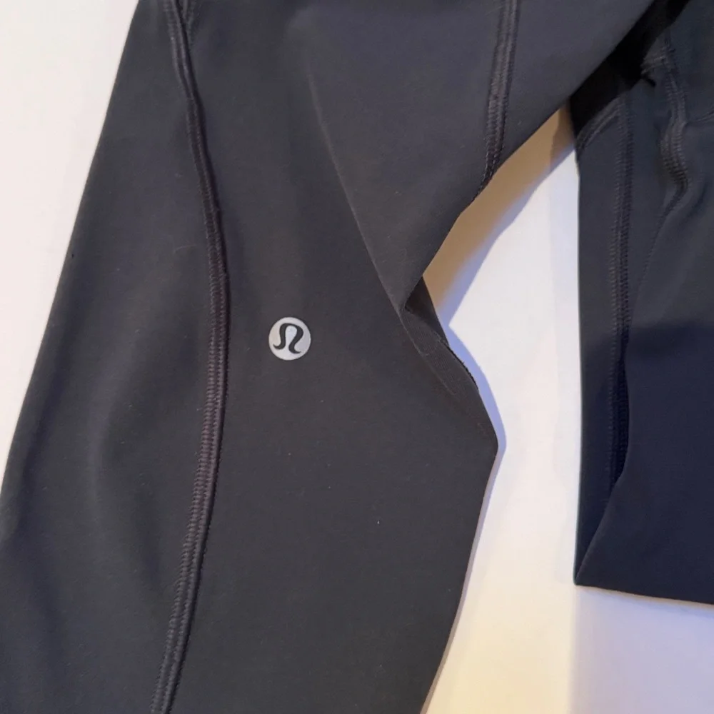Lululemon Time To Sweat Crop 23
